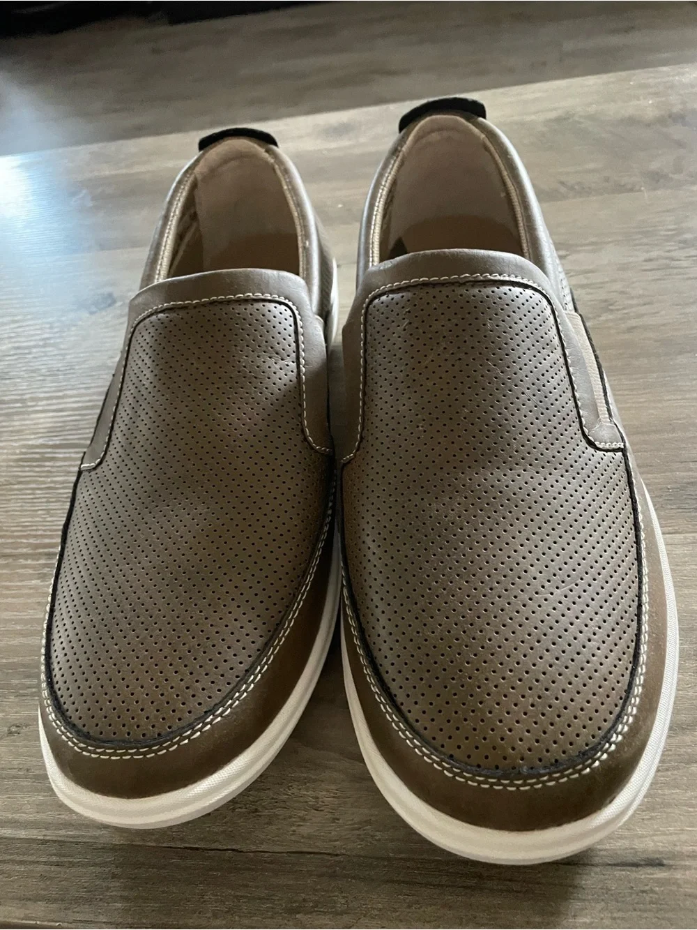 Margaritaville Men’s 11 Tan uprush leather Perforated slip on loafer Boat shoes